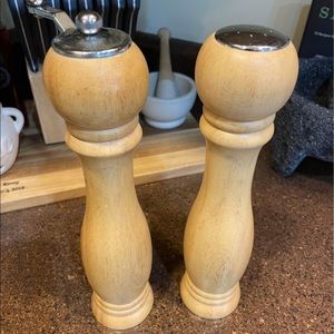 Wooden Salt & Pepper Mill